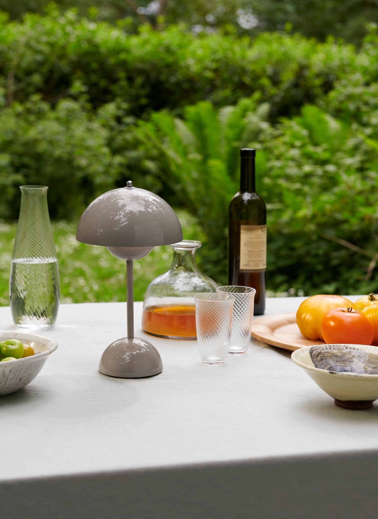 Flowerpot VP9 Portable Table Lamp
