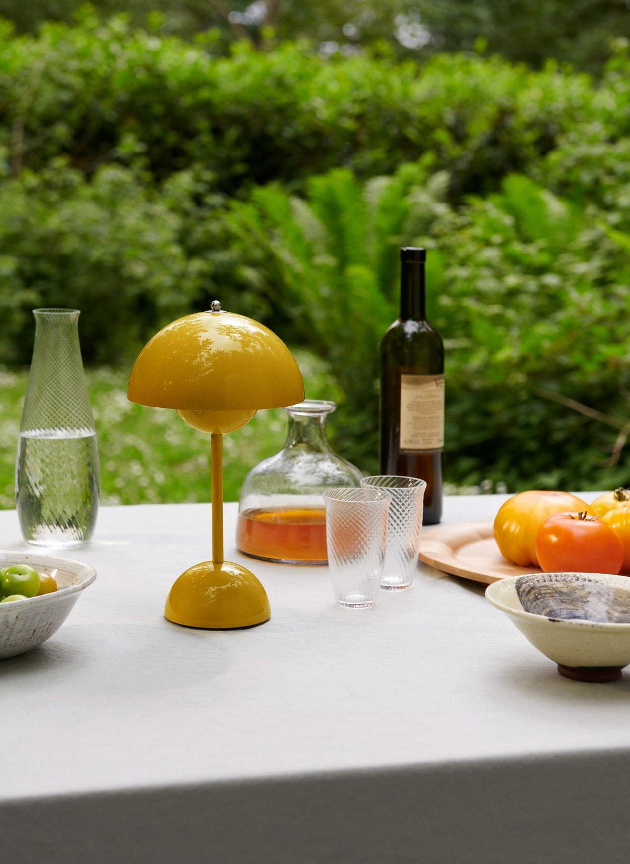 Flowerpot VP9 Portable Table Lamp