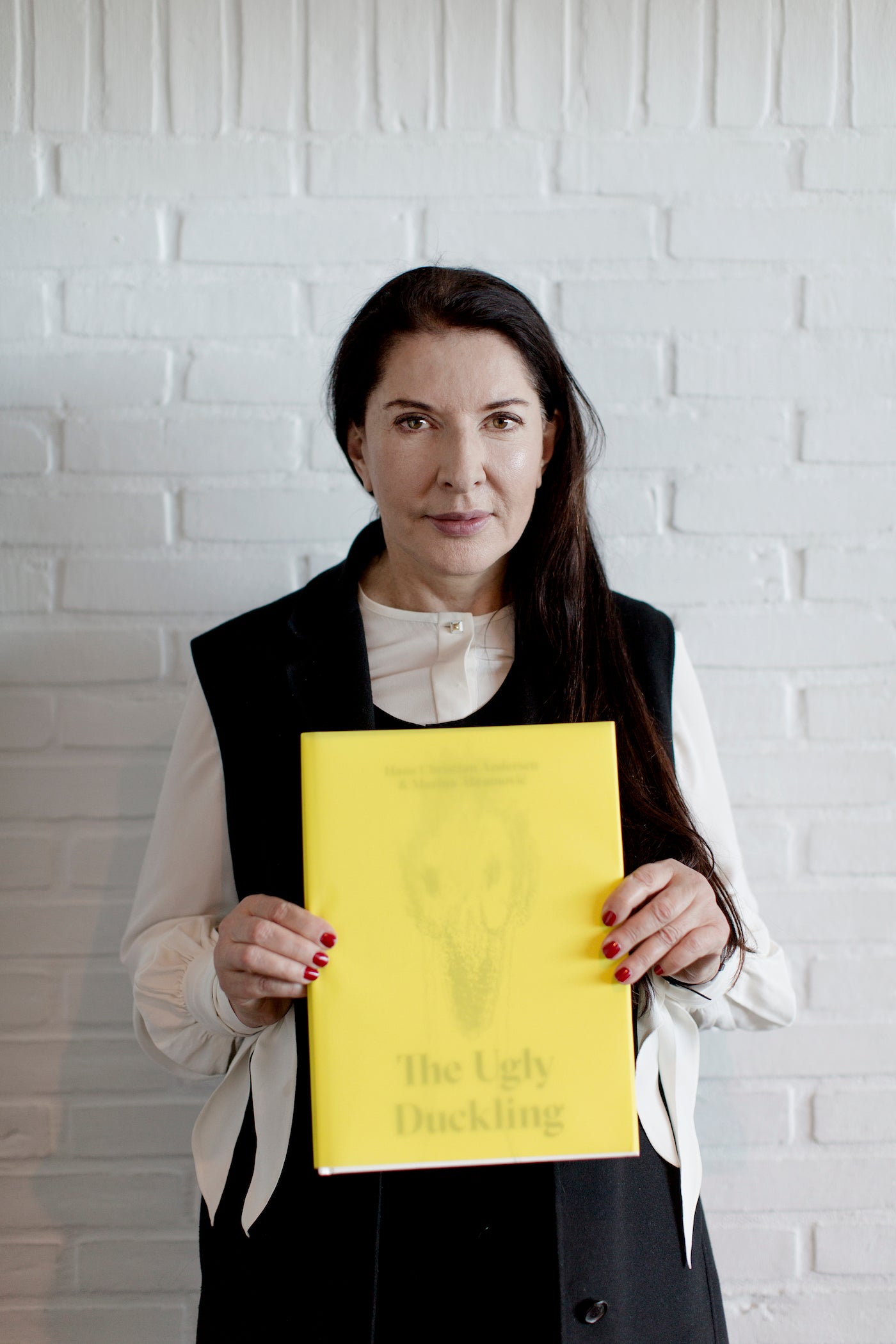 The Ugly Duckling by Hans Christian Andersen & Marina Abramovic